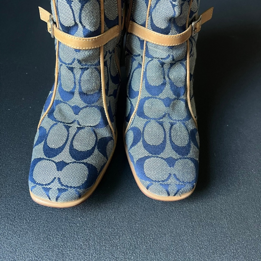 Vtg Coach Blue Signature Monogram Canvas Tan Leather Square Toe Boots 8.5 Y2k - Picture 10 of 13